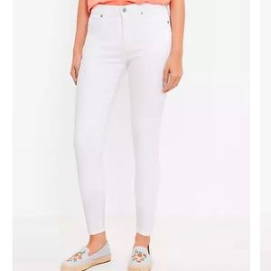 NWT LOFT White skinny crop jeans. Size 30/10